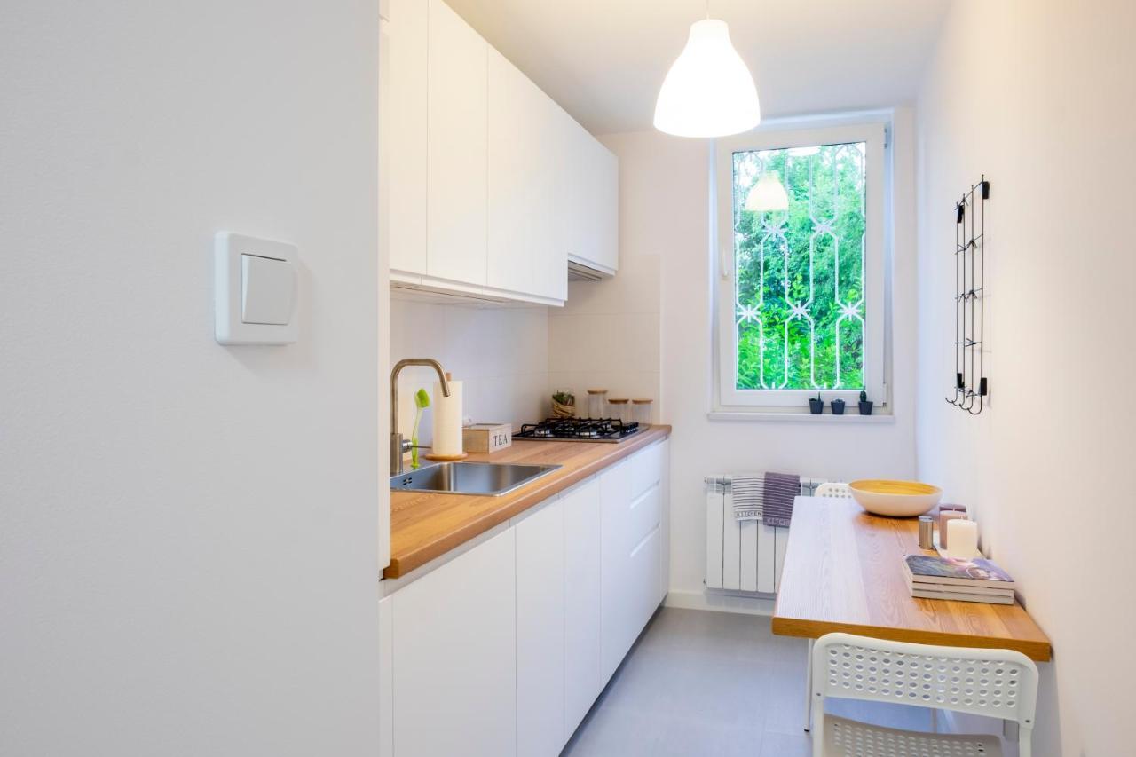 Cristine Apartment Варшава Экстерьер фото
