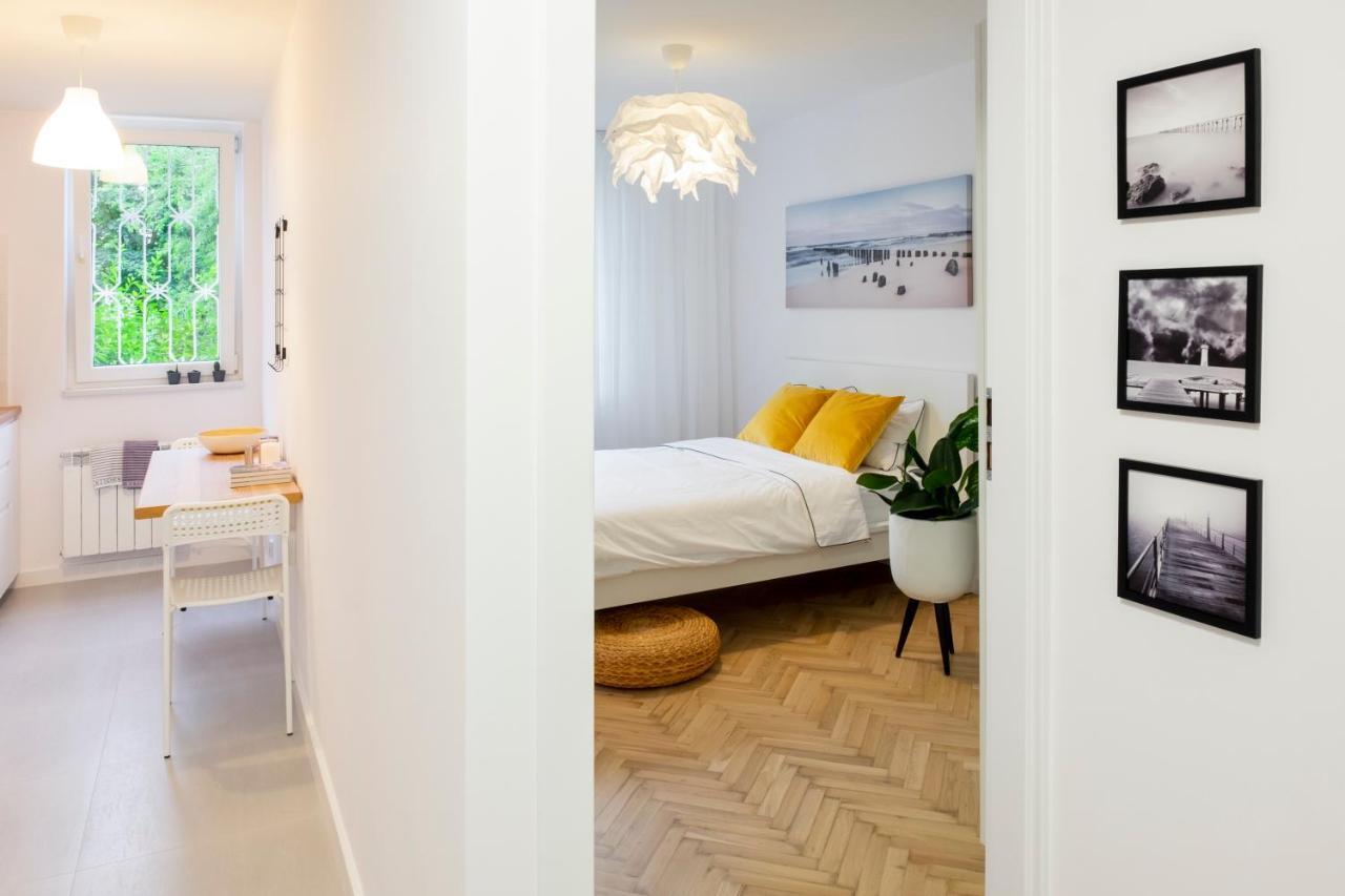 Cristine Apartment Варшава Экстерьер фото