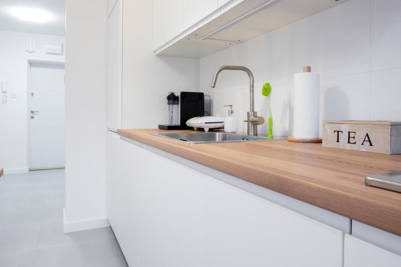 Cristine Apartment Варшава Экстерьер фото